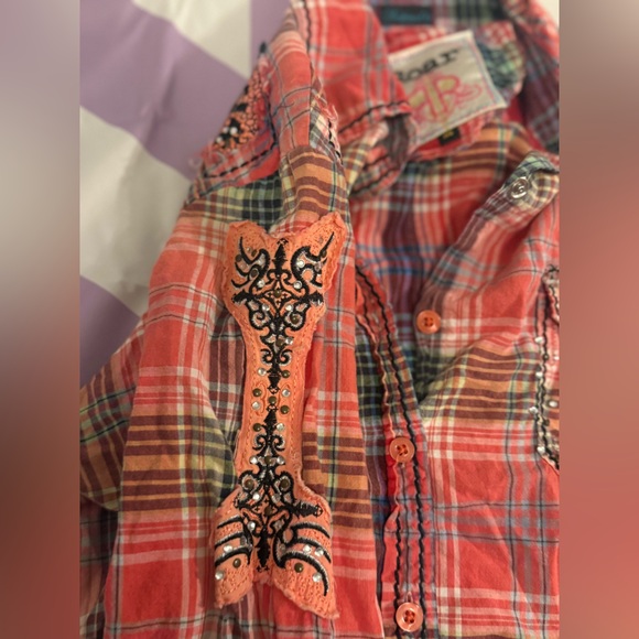 ROAR “Destined To” Western Plaid 3/4 sleeve- Lace & Crystals - Size M - Picture 6 of 11